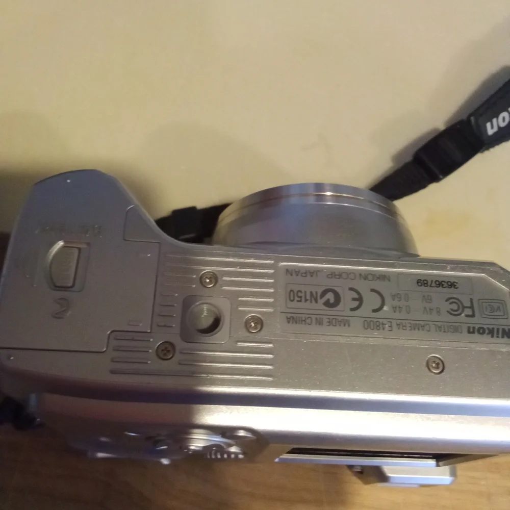Nikon Coolpix 4800 ED Camera